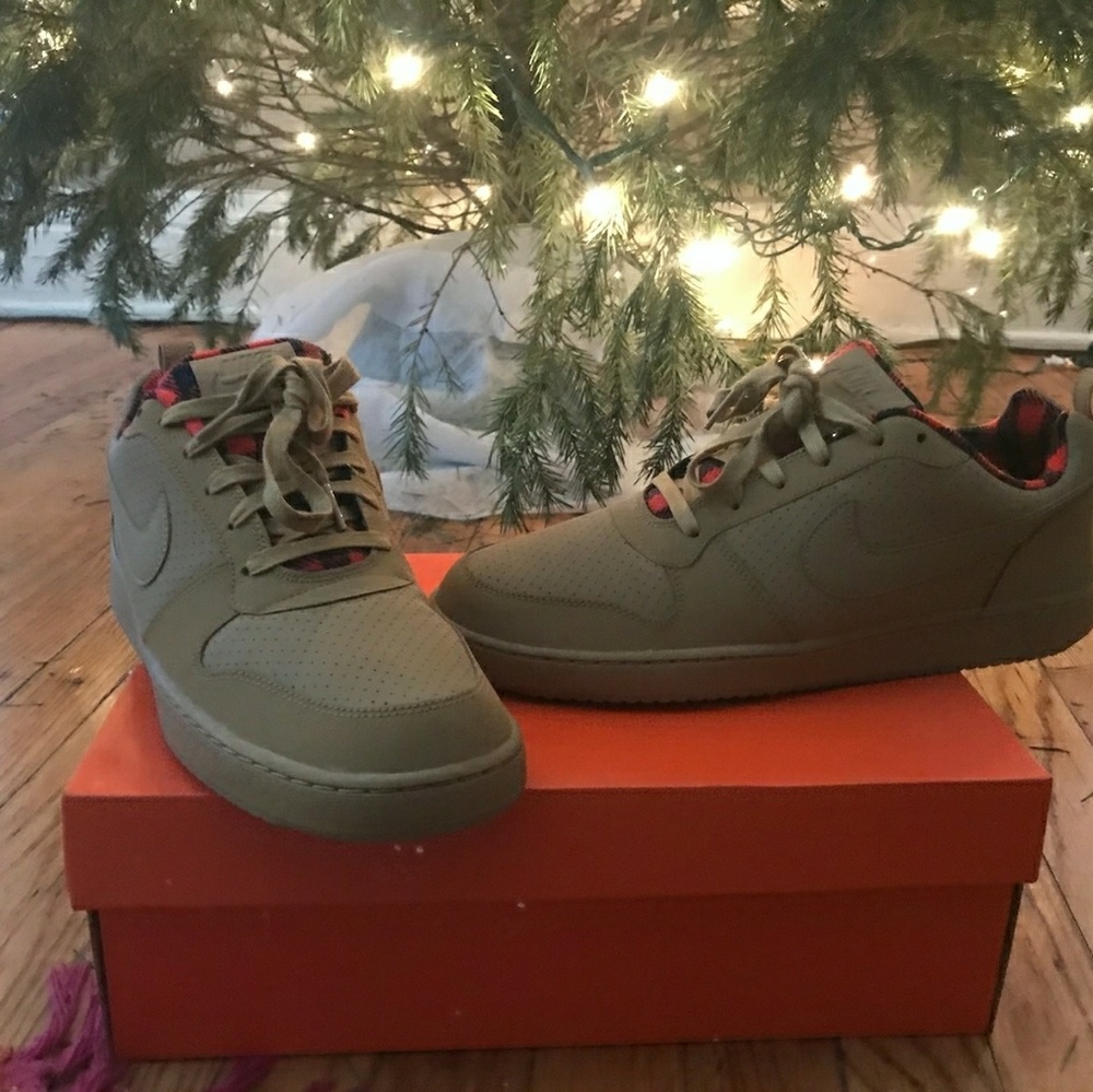 Nike Borough men's shoes